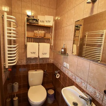 Pokoje Goscinne Na Skraju Puszczy Pogorzelce Exterior photo