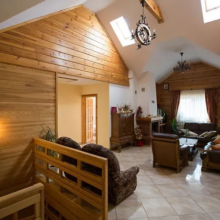 Pokoje Goscinne Na Skraju Puszczy Pogorzelce Exterior photo